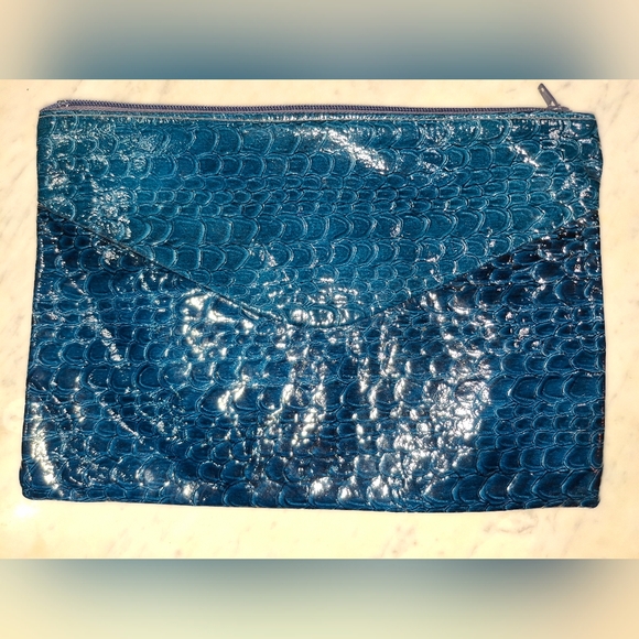 M Made In Italy Handbags - Italian Embosed "Croc" Leather Clutch